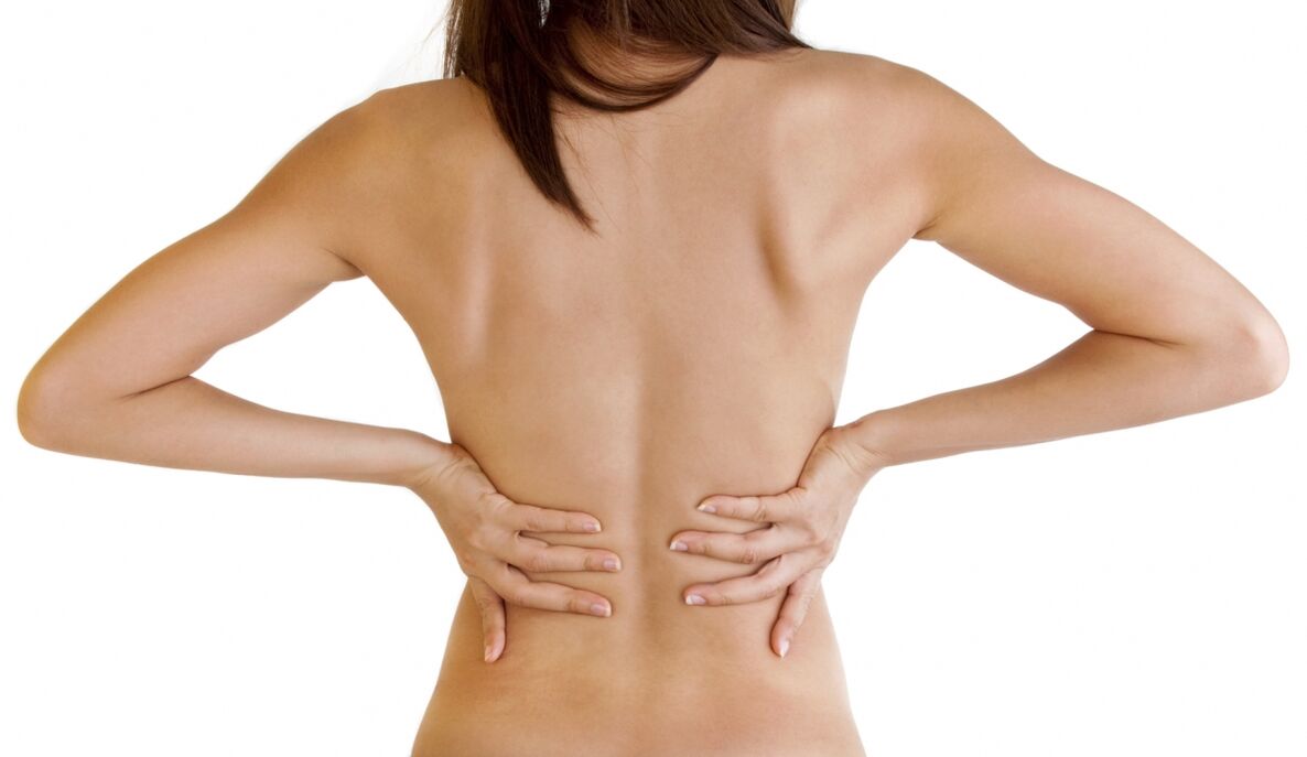 Στο δεύτερο στάδιο της θωρακικής οστεοχόνδρωσης εμφανίζεται πόνος στην πλάτη